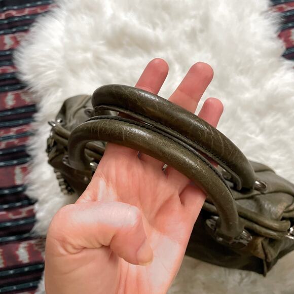 Marc Jacobs Gray Starburst Pleated Stam Shoulder Bag Kisslock Purse - Picture 11 of 16